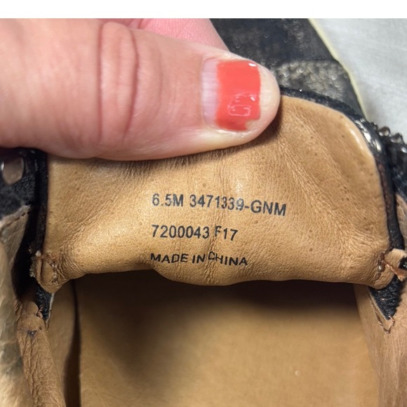 Frye Women's 6.5 Leather‎ Sneakers Metallic Bronze Zip Front Casual Shoes Flaw - Picture 11 of 11